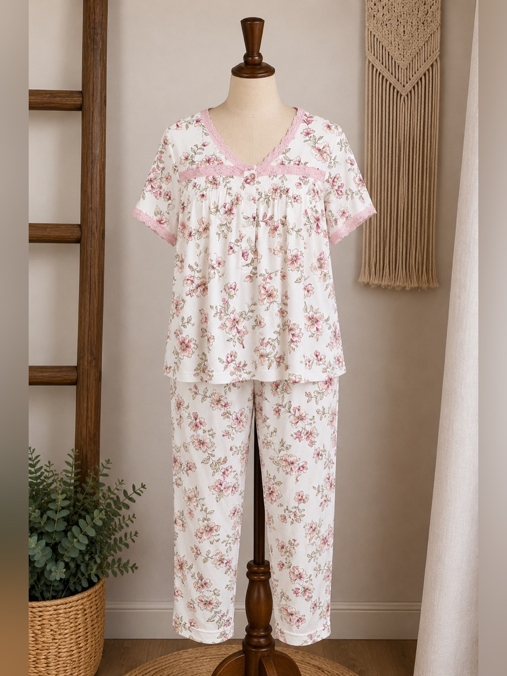 Body Touch Classic Floral Pajama Set Medium Soft Lounge Sleepwear 2 Piece